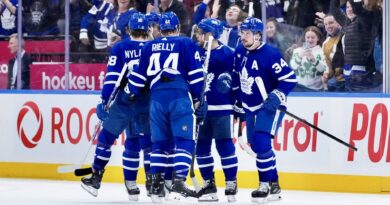 The Toronto Maple Leafs celebrate after scoring against the Tampa bay lightning in NHL action on April 3, 2024 (image source: X / @MapleLeafs)