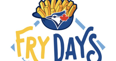 McCain Foods Canada launches Fry Days at Rogers Centre with McCain in celebration of their three-year partnership with the Toronto Blue Jays (CNW Group/McCain Foods (Canada))