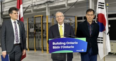 Vic Fedeli, Minister of Economic Development, Job Creation and Trade, make a manufacturing announcement (image source: X / @VictorFedeli)