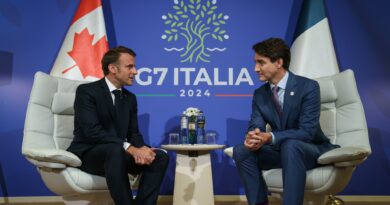 Prime Minister Trudeau and President Macron Meet at G7 Summit in Italy