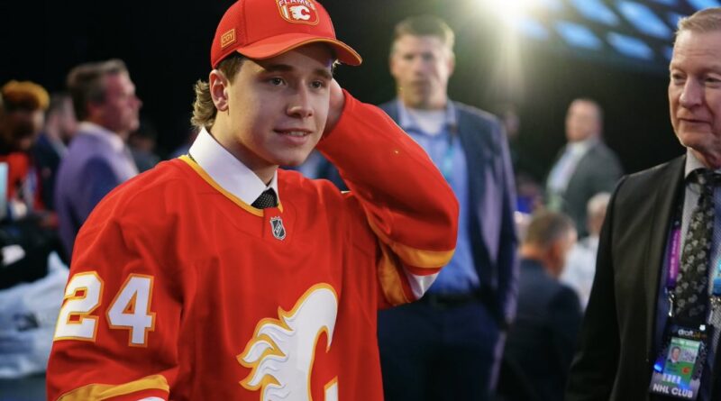 Luke Misa of the Brampton Steelheads gets drafted by the Calgary Flames in the 2024 NHL Draft (image source: X / @OHLSteelheads)